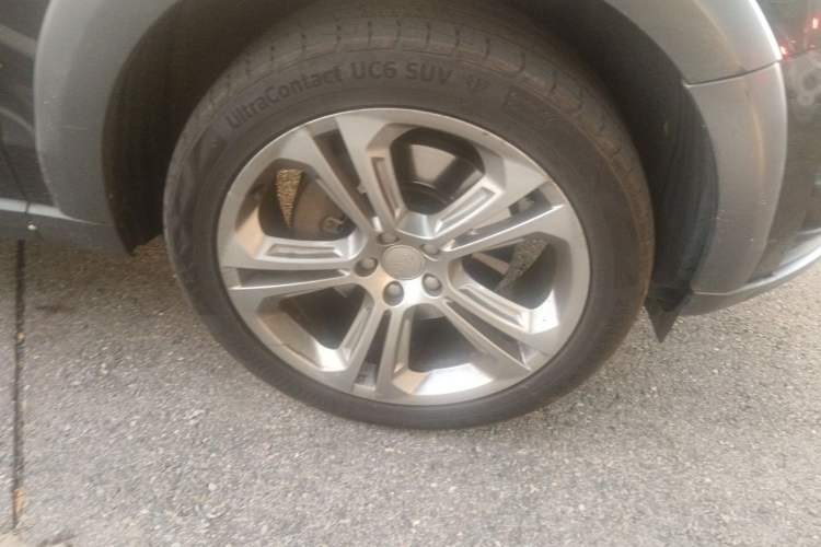 Used Audi Q5 2010 3.2 FSI Sport Edition Right Front Wheel Hub