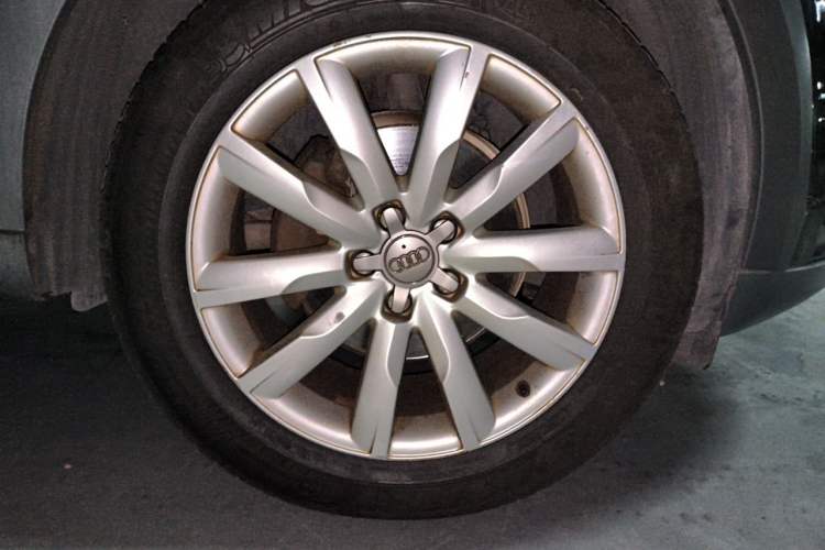 Used Audi Q5 2010 2.0TFSI Luxury Edition Right Front Wheel Hub