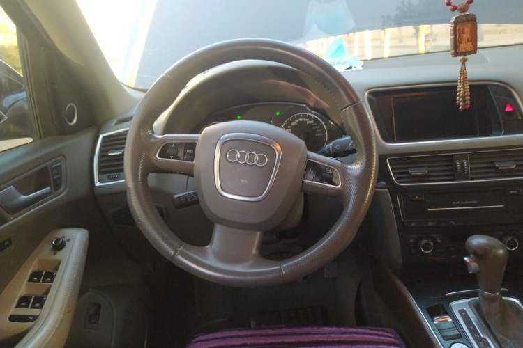 Used Audi Q5 2010 3.2 FSI Sport Edition Steering Wheel