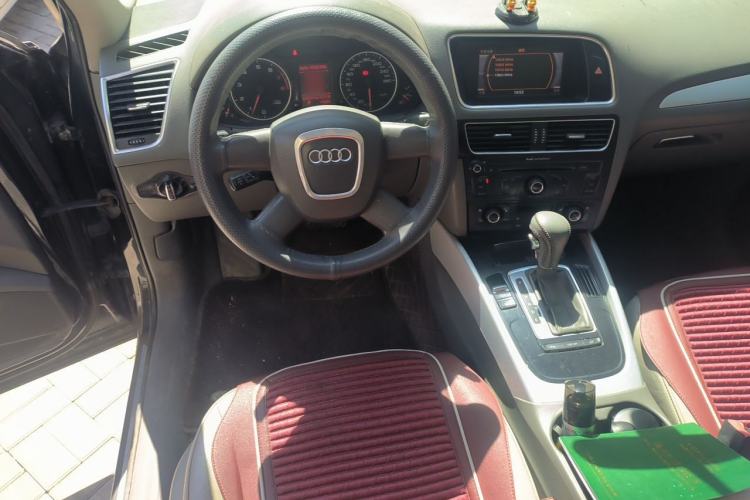 Used Audi Q5 2010 2.0TFSI Technology Edition Steering Wheel