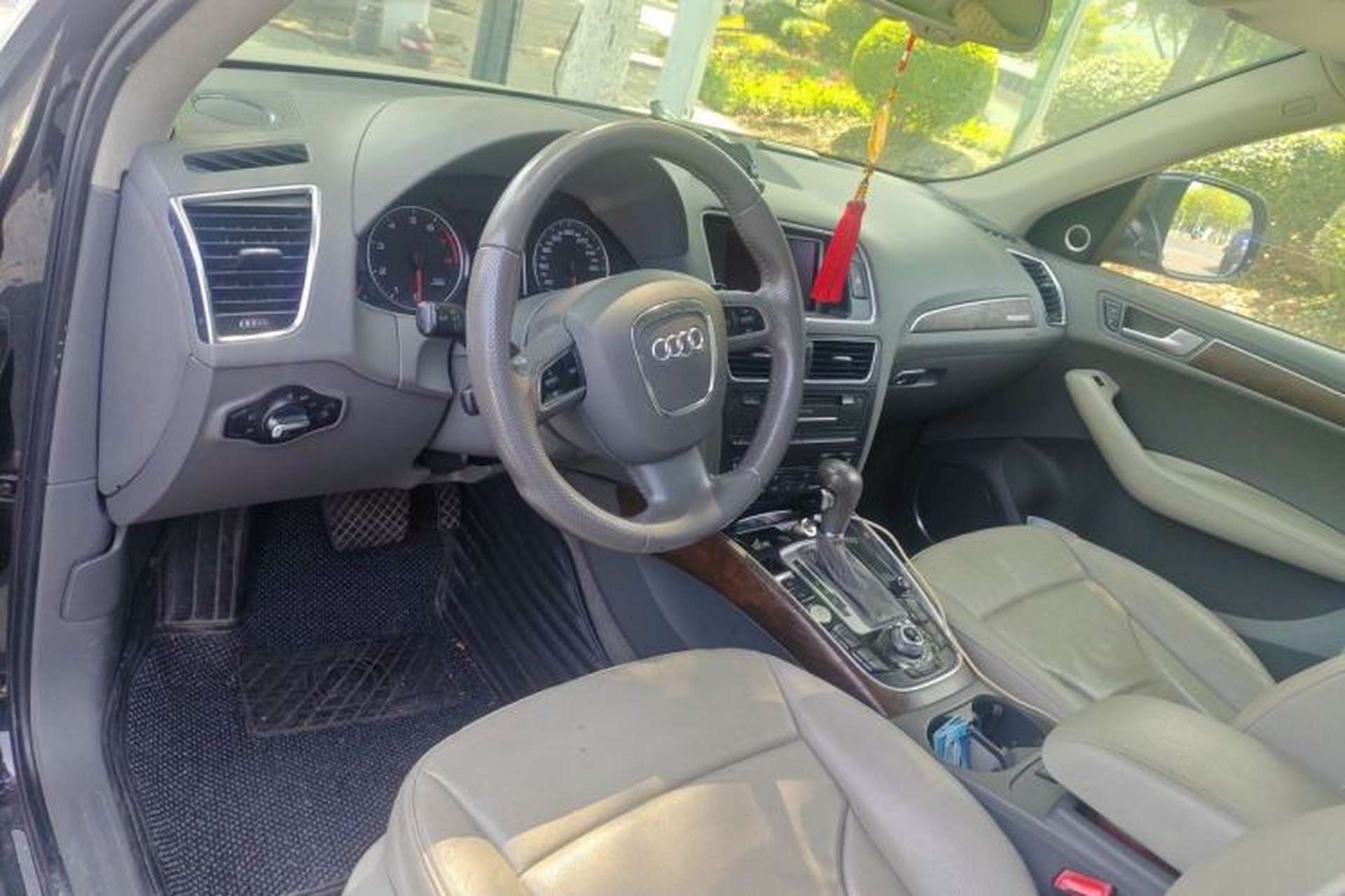 Used Audi Q5 2010 3.2 FSI Sport Edition Steering Wheel