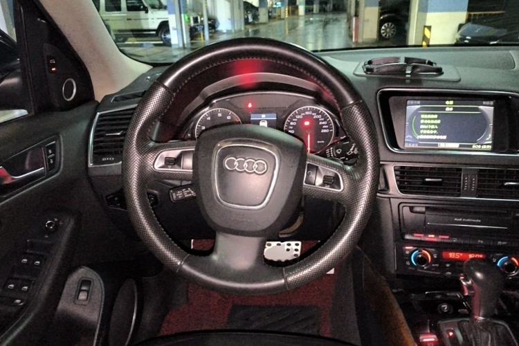 Used Audi Q5 2010 2.0TFSI Luxury Edition Steering Wheel