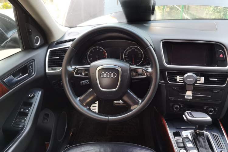 Used Audi Q5 2010 2.0TFSI Comfort Version Steering Wheel