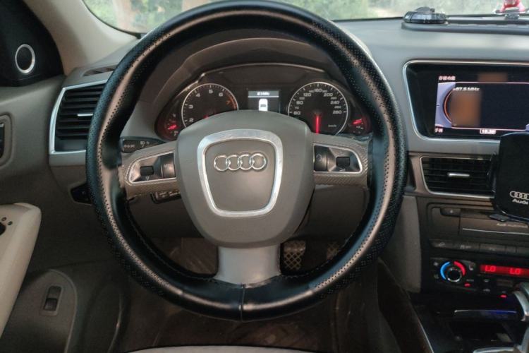 Used Audi Q5 2010 3.2 FSI Sport Edition Steering Wheel