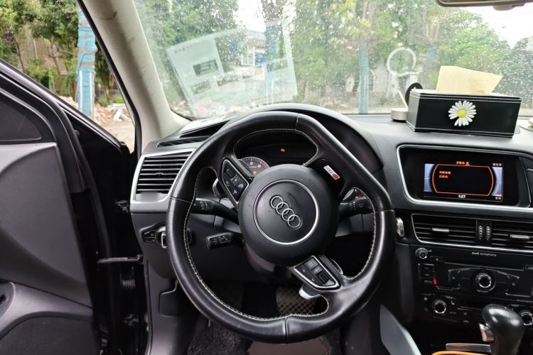 Used Audi Q5 2010 2.0TFSI Off-Road Version Steering Wheel