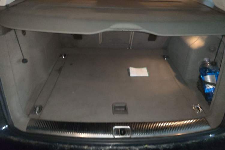 Used Audi Q5 2010 3.2 FSI Sport Edition Trunk