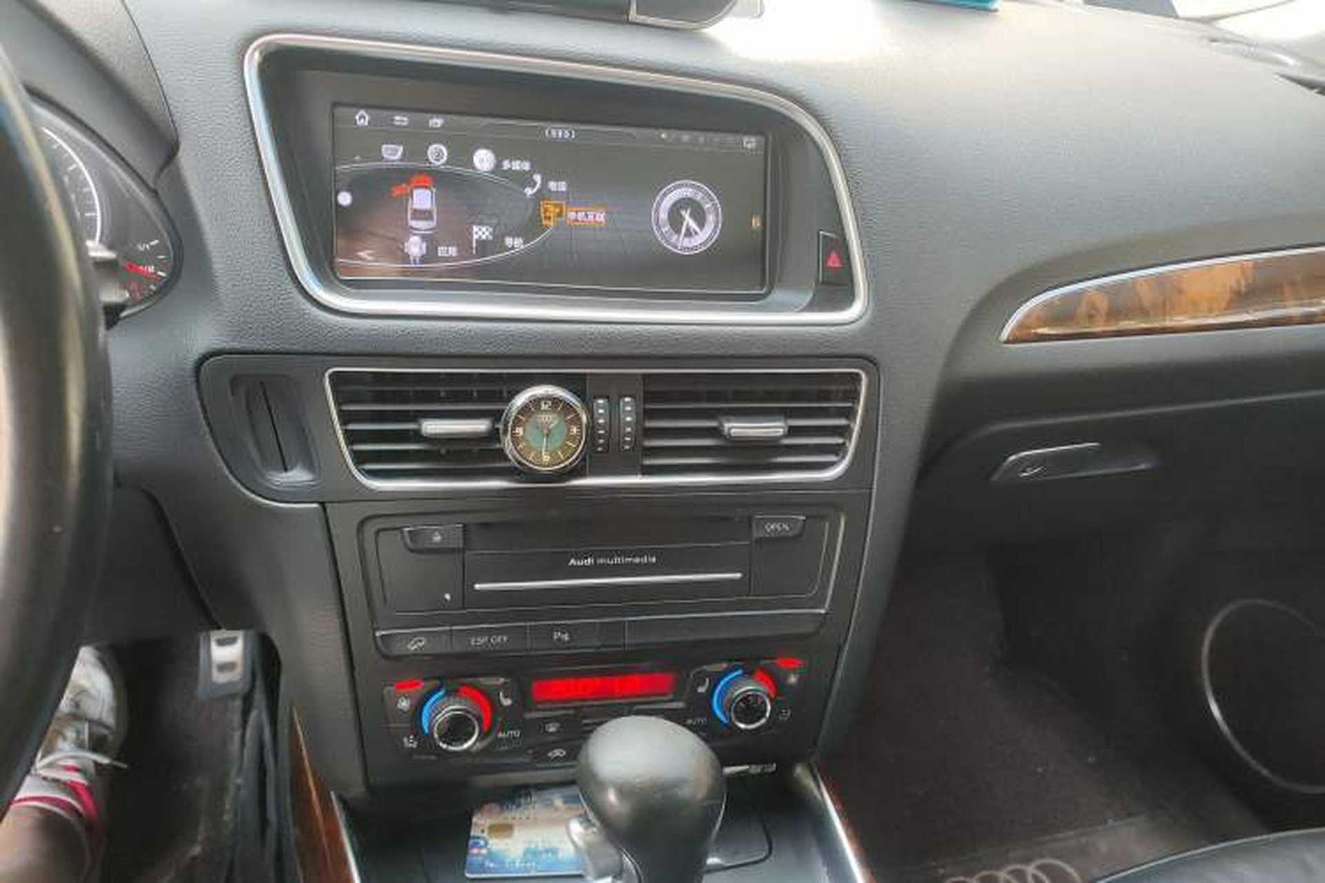 Used Audi Q5 2010 2.0TFSI Comfort Version Audio And AC Panel
