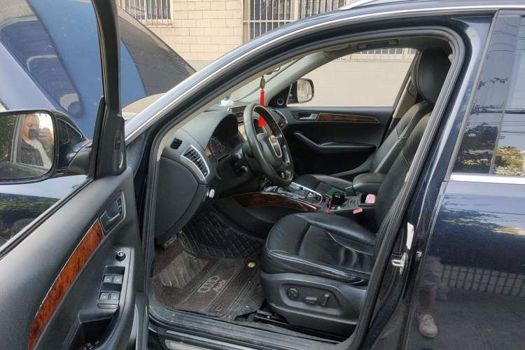 Used Audi Q5 2010 2.0TFSI Comfort Version Driver Seat