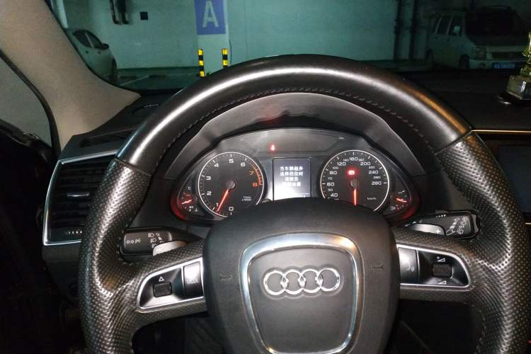 Used Audi Q5 2010 2.0TFSI Off-Road Version Instrument Cluster