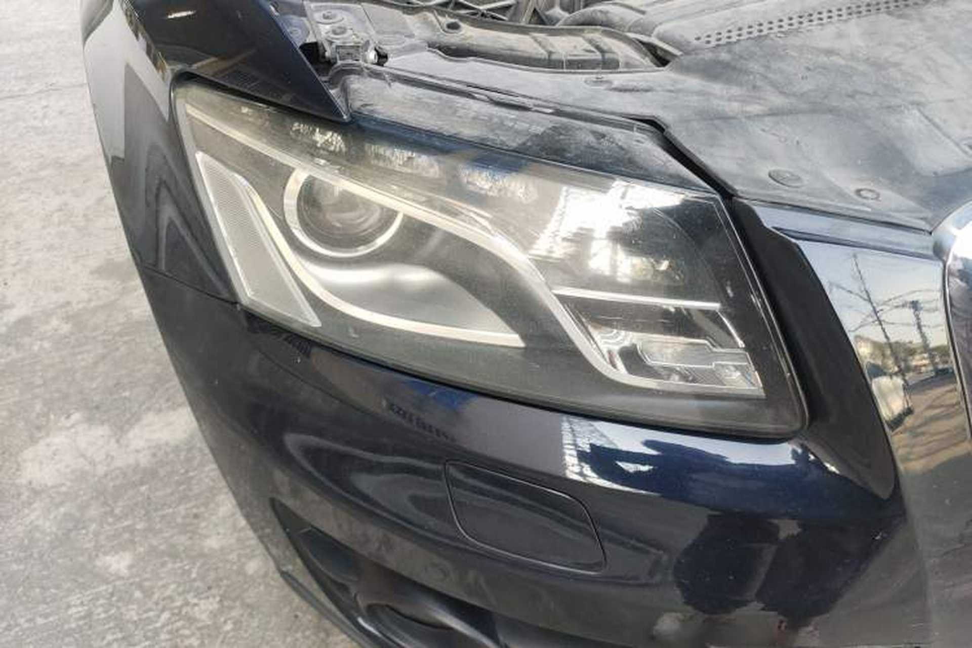 Used Audi Q5 2010 2.0TFSI Comfort Version Right Front Headlight