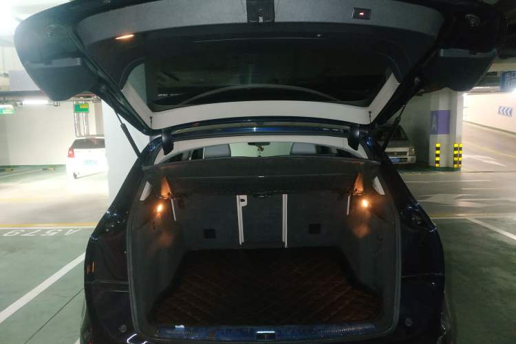 Used Audi Q5 2010 2.0TFSI Off-Road Version Trunk