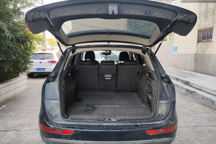 Used Audi Q5 2010 2.0TFSI Comfort Version Trunk