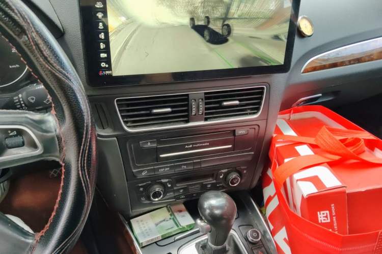 Used Audi Q5  Audio And AC Panel