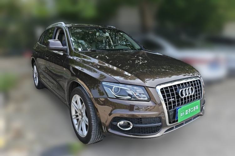 Used Audi Q5 2010 3.2 FSI Sport Edition Front Right 45 Deg