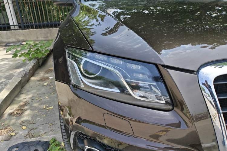 Used Audi Q5 2010 3.2 FSI Sport Edition Right Front Headlight