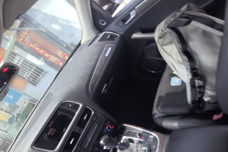 Used Audi Q5 2010 3.2 FSI Sport Edition Steering Wheel