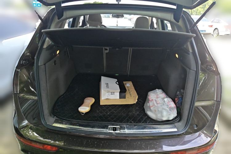 Used Audi Q5 2010 3.2 FSI Sport Edition Trunk