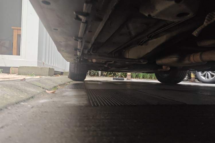 Used Audi Q5 2010 2.0TFSI Technology Edition Chassis Rear Left