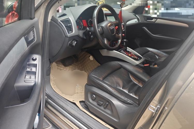 Used Audi Q5 2010 2.0TFSI Technology Edition Driver Seat