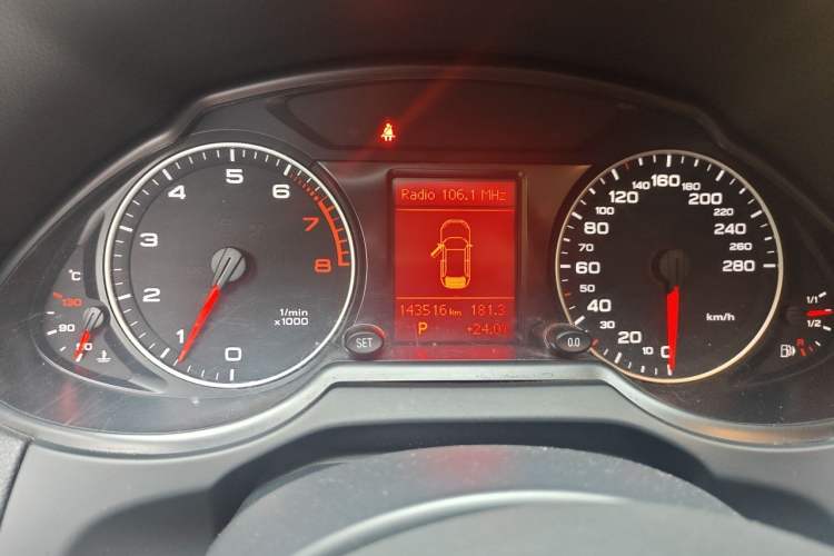 Used Audi Q5 2010 2.0TFSI Technology Edition Instrument Cluster