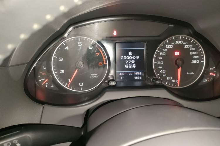 Used Audi Q5 2010 2.0TFSI Trendy Edition Instrument Cluster