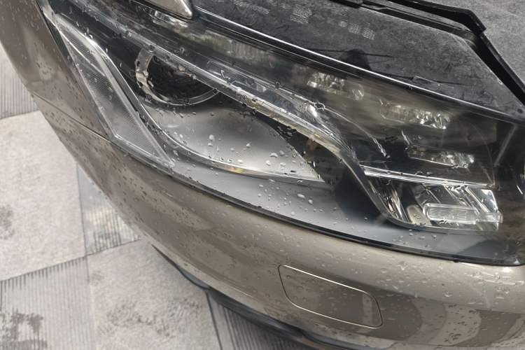 Used Audi Q5 2010 2.0TFSI Technology Edition Right Front Headlight
