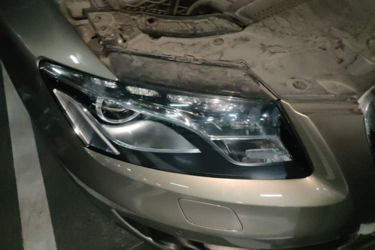 Used Audi Q5 2010 2.0TFSI Trendy Edition Right Front Headlight