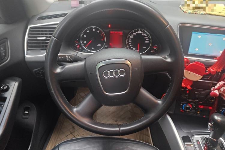 Used Audi Q5 2010 2.0TFSI Technology Edition Steering Wheel