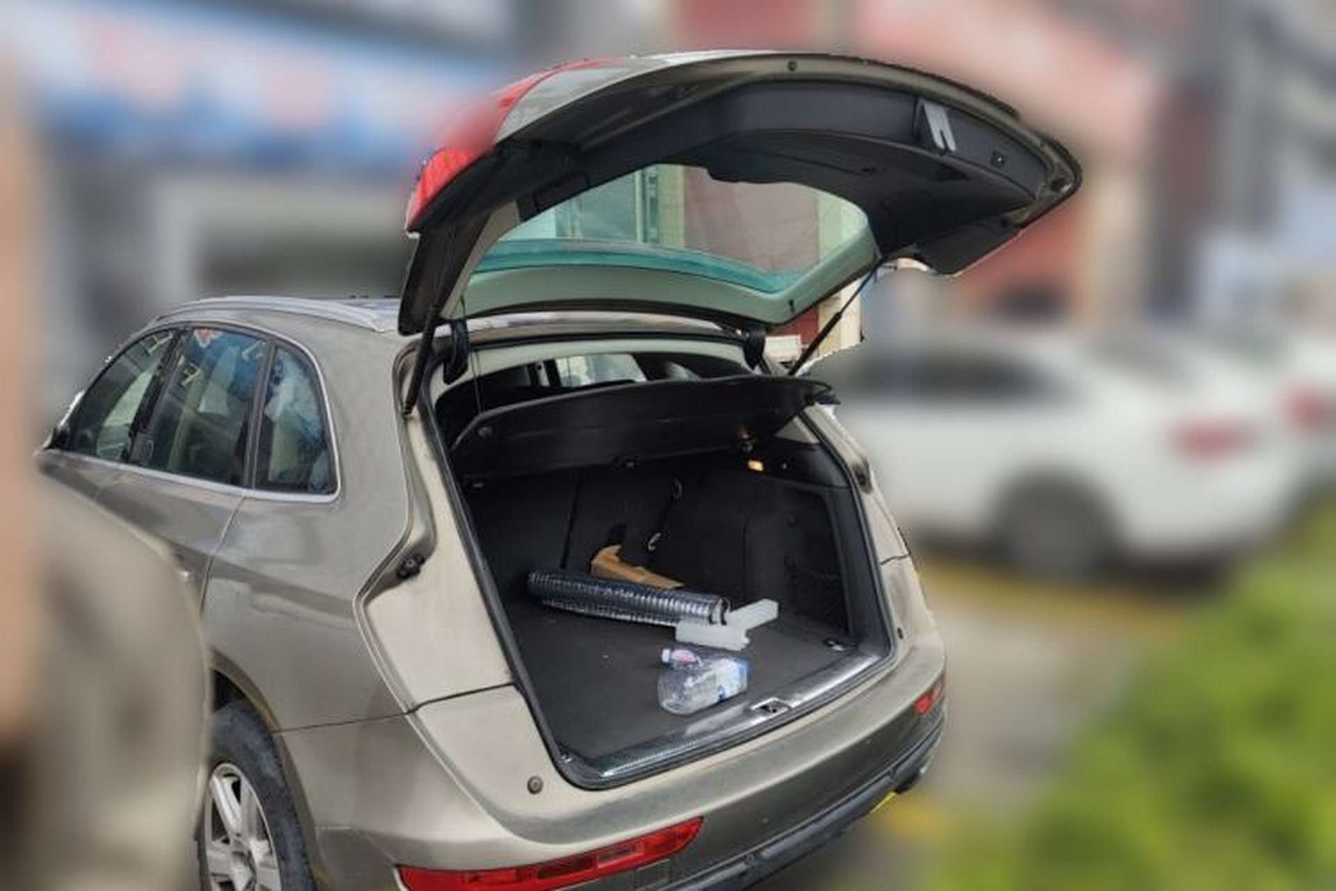 Used Audi Q5 2010 2.0TFSI Trendy Edition Trunk