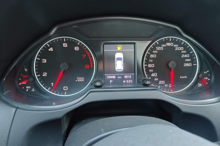 Used Audi Q5 2010 2.0TFSI Trendy Edition Instrument Cluster