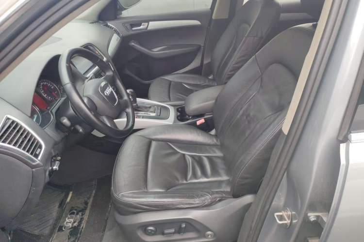 Used Audi Q5 2010 2.0TFSI Technology Edition Left Front Seat