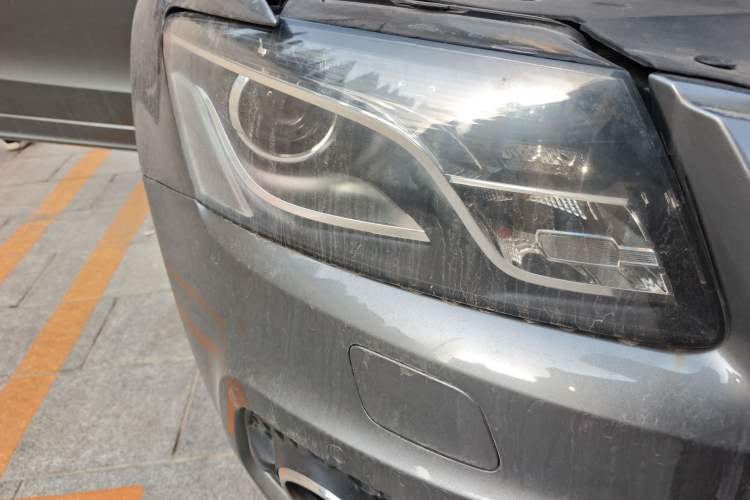 Used Audi Q5 2010 3.2 FSI Sport Edition Right Front Headlight