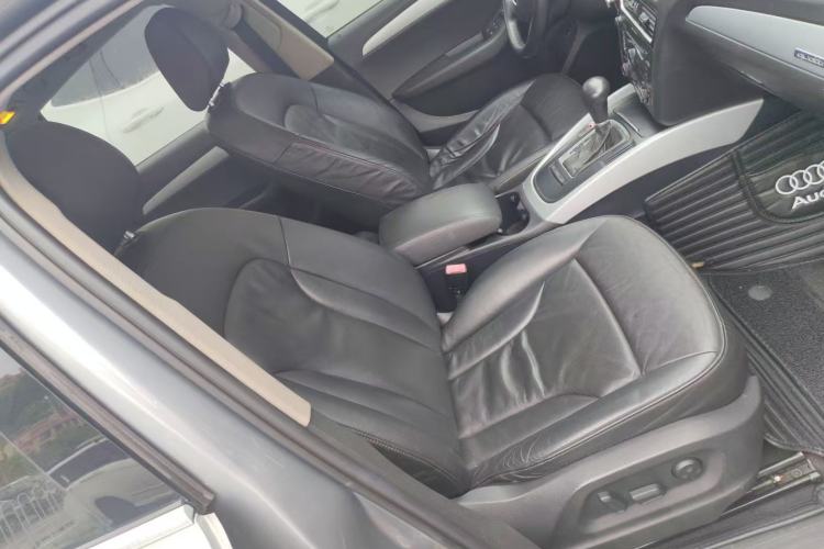 Used Audi Q5 2010 2.0TFSI Technology Edition Right Front Seat