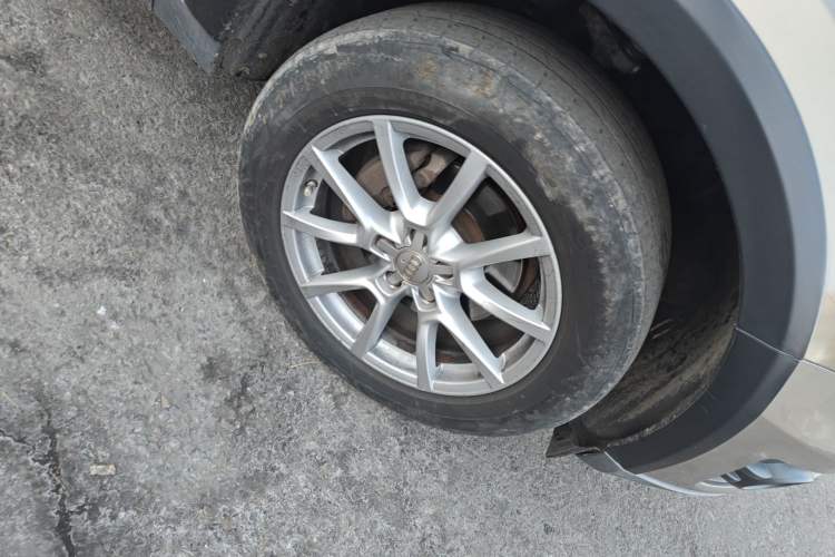 Used Audi Q5 2010 2.0TFSI Trendy Edition Right Front Wheel Hub