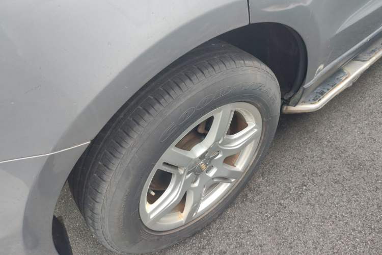 Used Audi Q5 2010 2.0TFSI Technology Edition Right Rear Wheel Hub