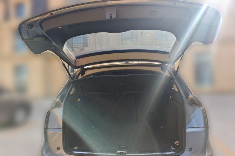 Used Audi Q5 2010 3.2 FSI Sport Edition Trunk