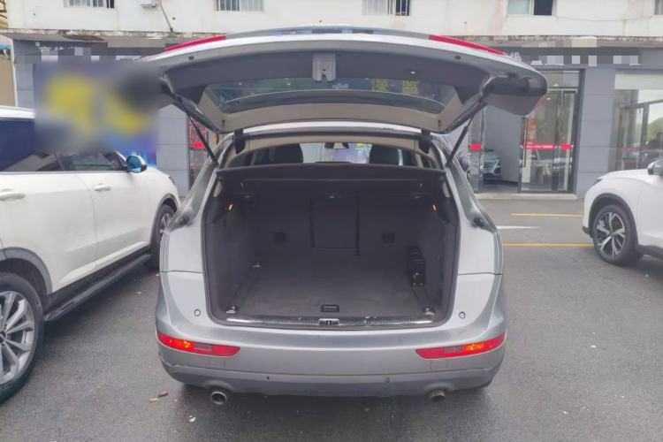 Used Audi Q5 2010 2.0TFSI Technology Edition Trunk