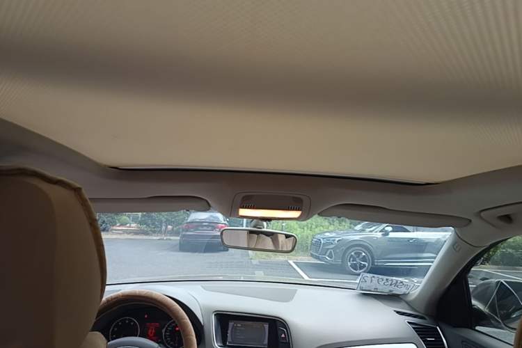 Used Audi Q5 2010 2.0TFSI Technology Edition Headliner