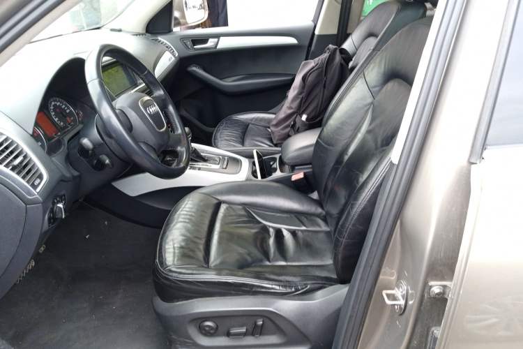 Used Audi Q5 2010 2.0TFSI Technology Edition Left Front Seat