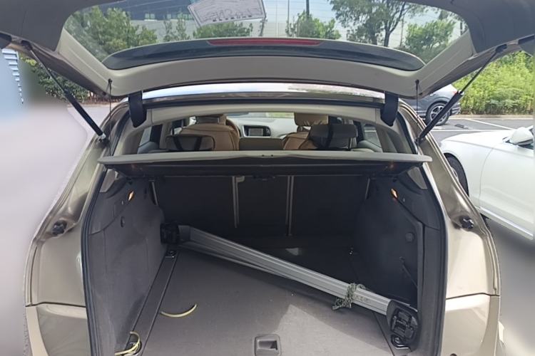 Used Audi Q5 2010 2.0TFSI Technology Edition Trunk