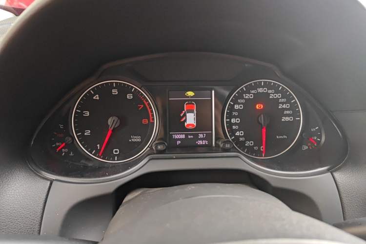 Used Audi Q5 2010 3.2 FSI Sport Edition Instrument Cluster