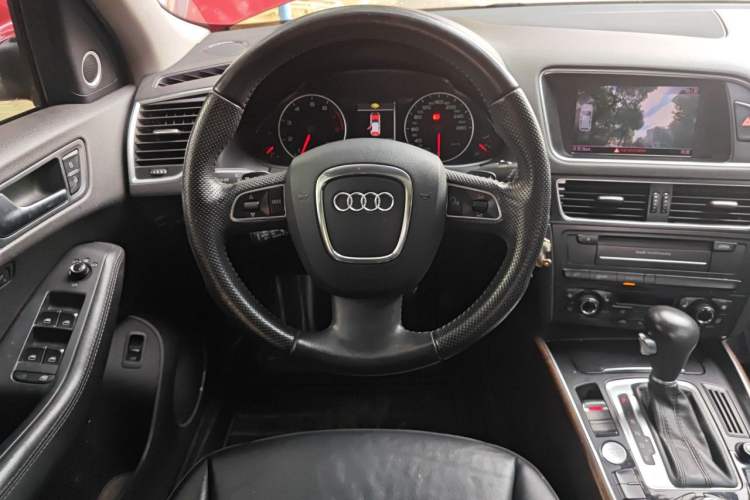 Used Audi Q5 2010 3.2 FSI Sport Edition Steering Wheel