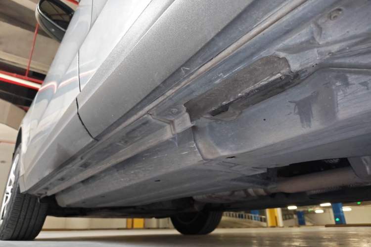 Used Audi Q5 2010 2.0TFSI Technology Edition Chassis Rear Left