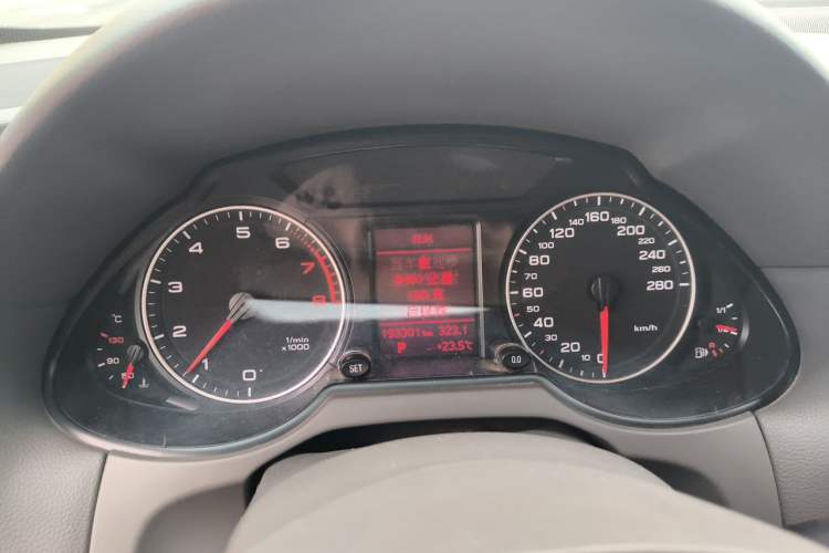 Used Audi Q5 2010 2.0TFSI Technology Edition Instrument Cluster