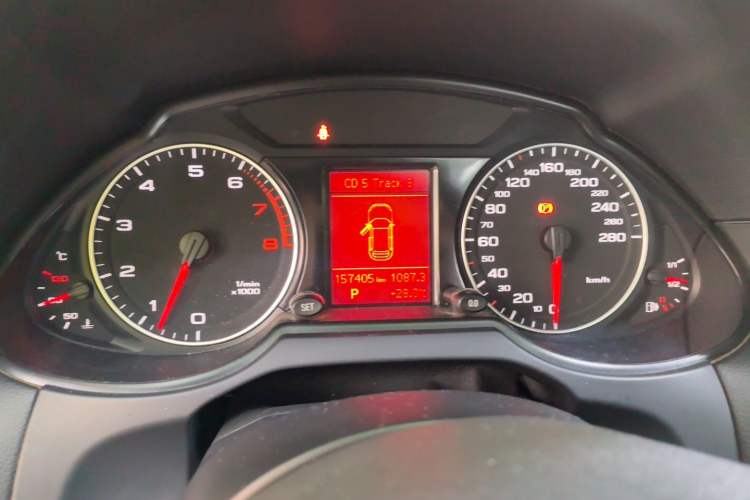 Used Audi Q5 2010 2.0TFSI Technology Edition Instrument Cluster
