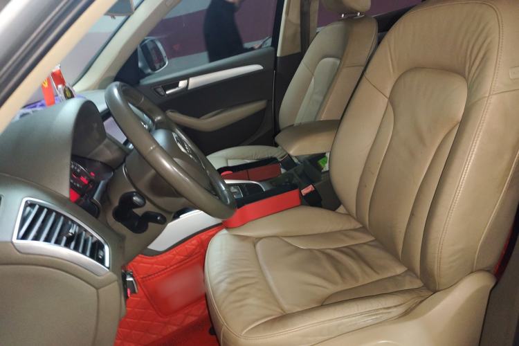 Used Audi Q5 2010 2.0TFSI Technology Edition Left Front Seat