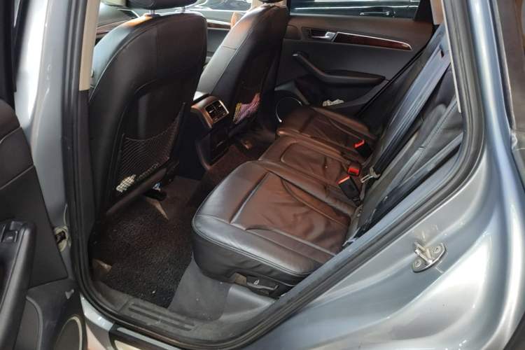 Used Audi Q5 2010 2.0TFSI Comfort Version Left Rear Seat