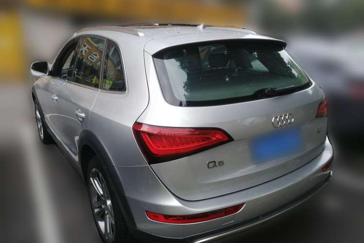 Used Audi Q5 2010 3.2 FSI Off-road Version Rear Left 45 Deg