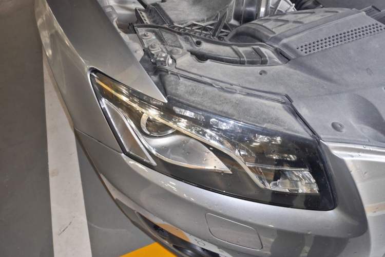 Used Audi Q5 2010 2.0TFSI Technology Edition Right Front Headlight