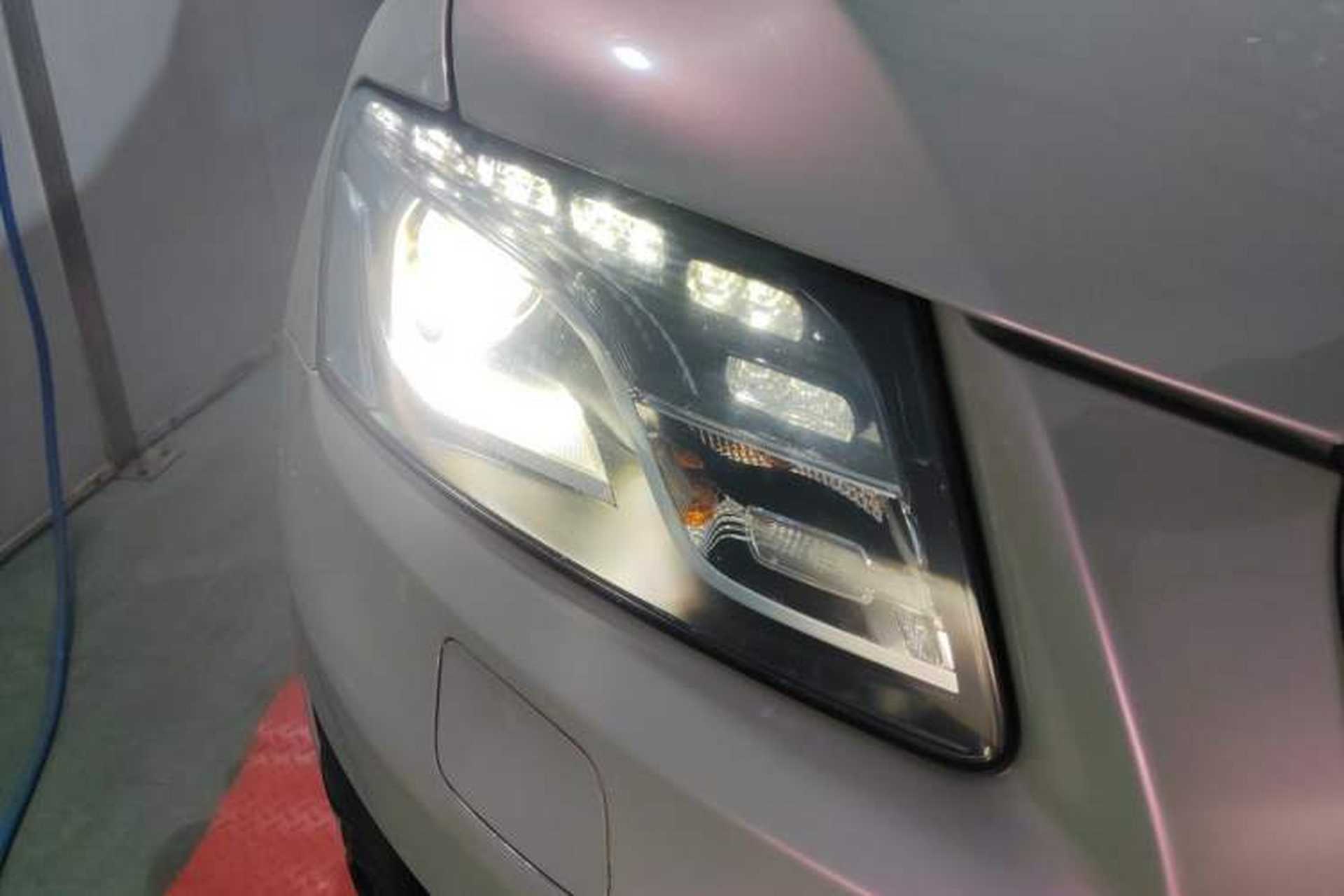 Used Audi Q5 2010 2.0TFSI Luxury Edition Right Front Headlight